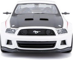2014 Ford Mustang Street Racer 1:24 Dicast Model Cars
