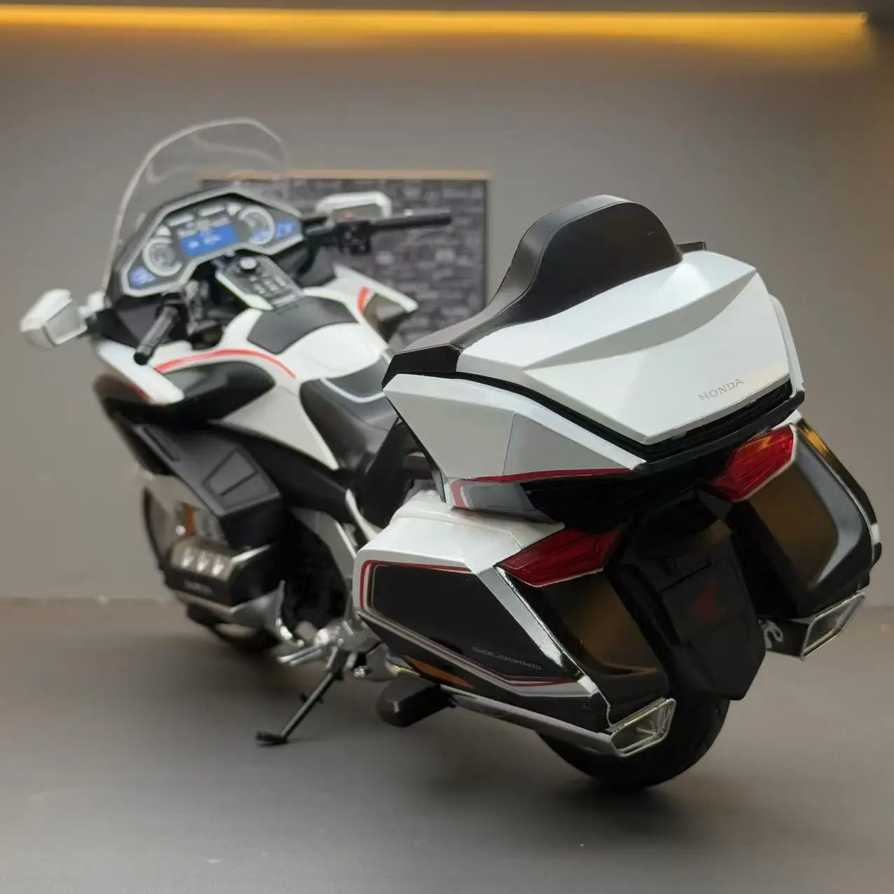 Honda Gold Wing GL800 2021 diecastmodelcars.pk