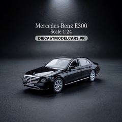 Mercedes-Benz E300 – 1:24 Scale Premium