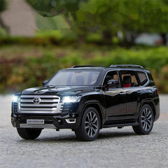 Toyota Land Cruiser LC300 1:32 with FRAME