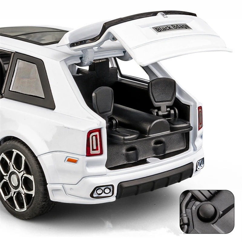Rolls Royce SUV Cullinan 1:32 with FRAME